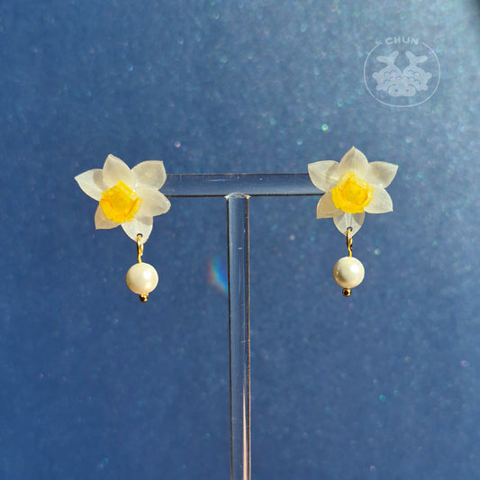 Daffodil Earrings
