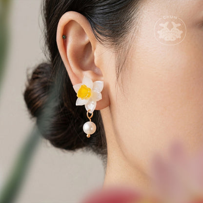Daffodil Earrings