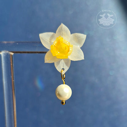 Daffodil Earrings