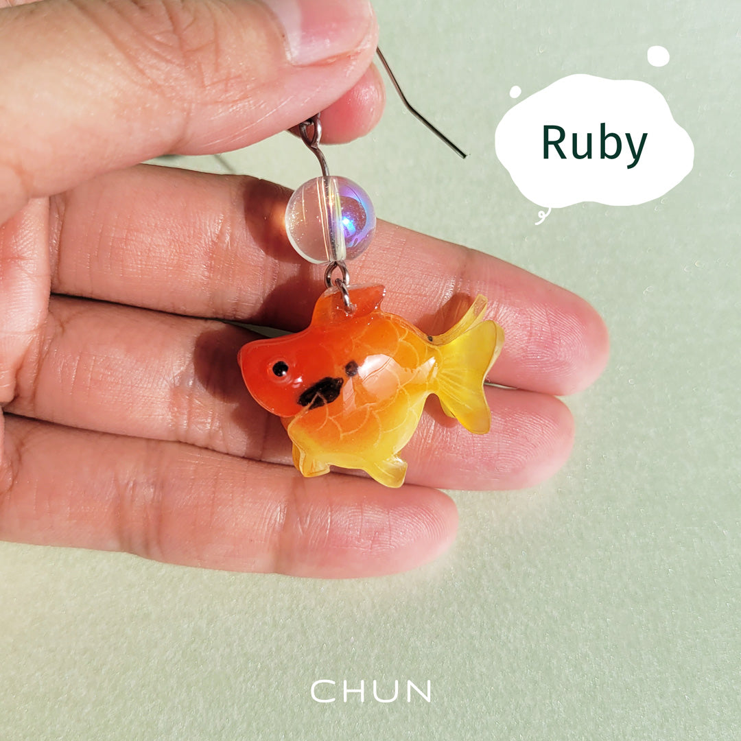 Goldfish Singel Earring